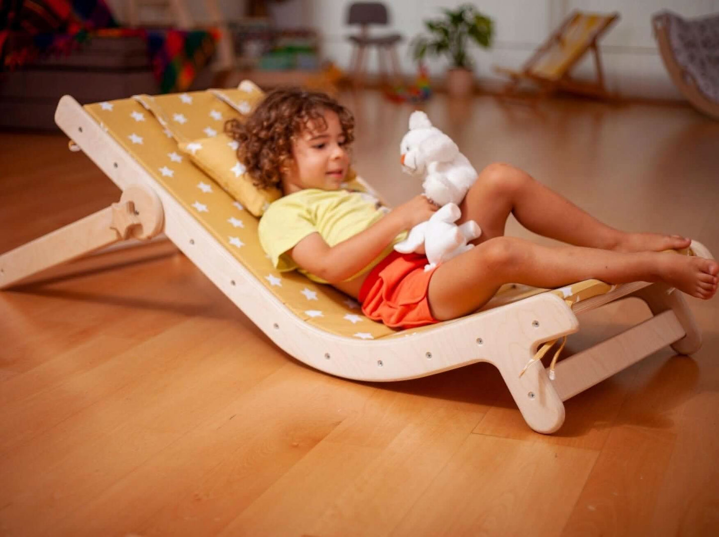 Adjustable Lounge Chair with Comfy Pad